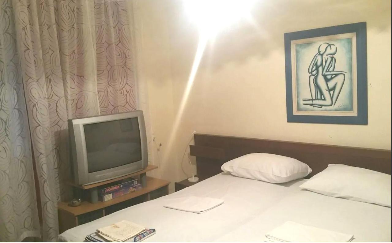 Communist Style Apartment Tiran Dış mekan fotoğraf